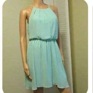 NWT Francescas Collections Dina Be Mint Green Chiffon Halter dress Size Medium